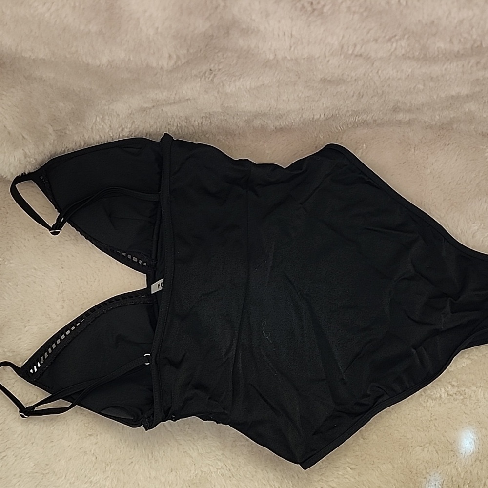 FOREVER 21 High Leg Cheeky One Piece Swimsuit - Picture 2 of 2